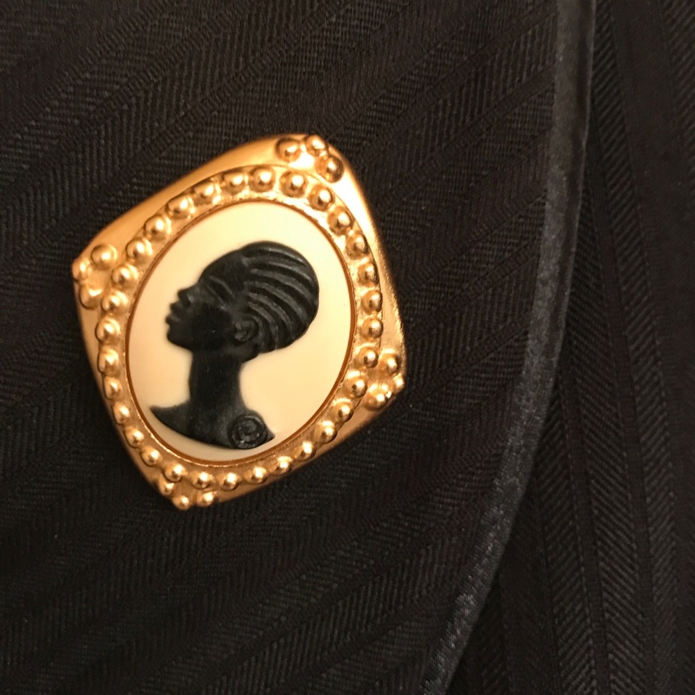 Coreen Simpson "Black Cameo" Vintage Brooch